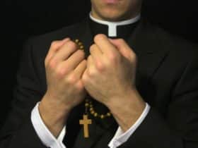 svećenik