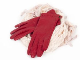 crvene kožne rukavice