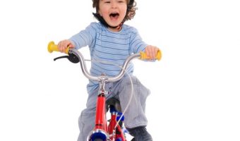 dijete na biciklu
