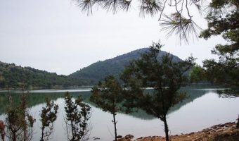 jezero na dugom otoku