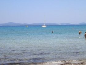 pogled na plažu otoka suska