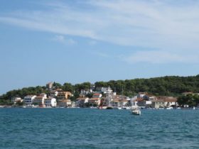 pogled na tisno
