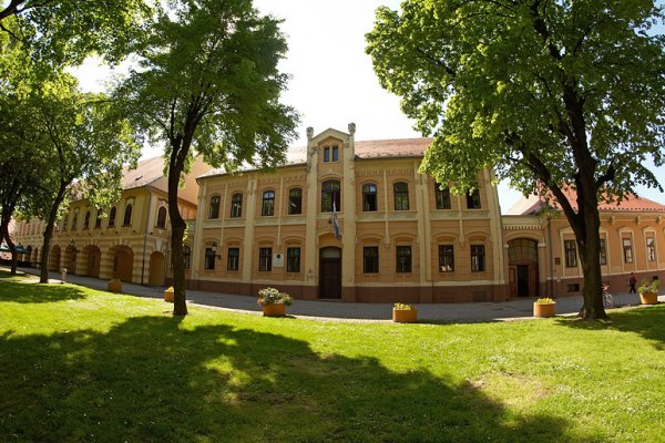 zgrada u vinkovcima