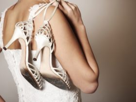 bijele sandale