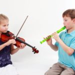 djeca s instrumentima