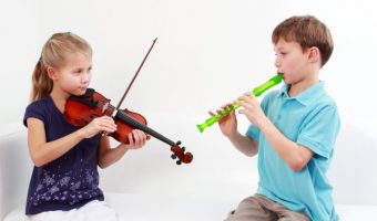 djeca s instrumentima