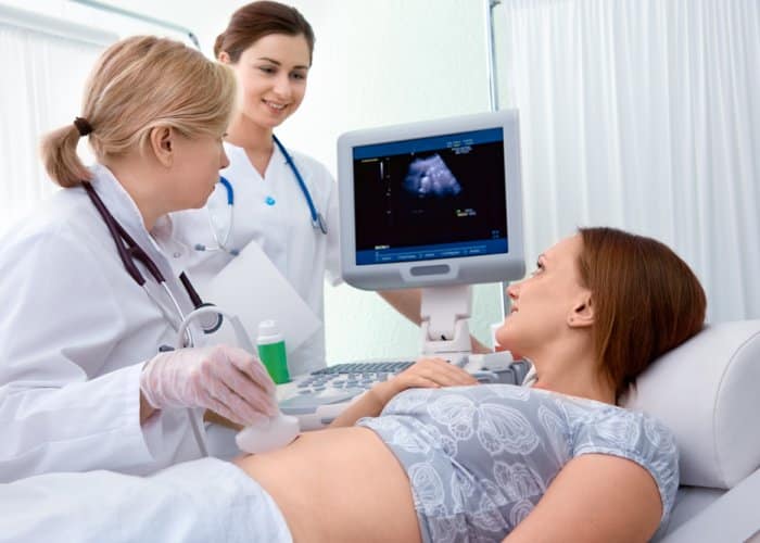 trudnica na pregledu