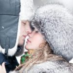 poljubac na snijegu