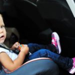 dijete u automobilu