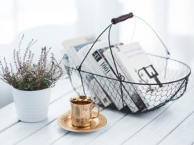 knjige i kava