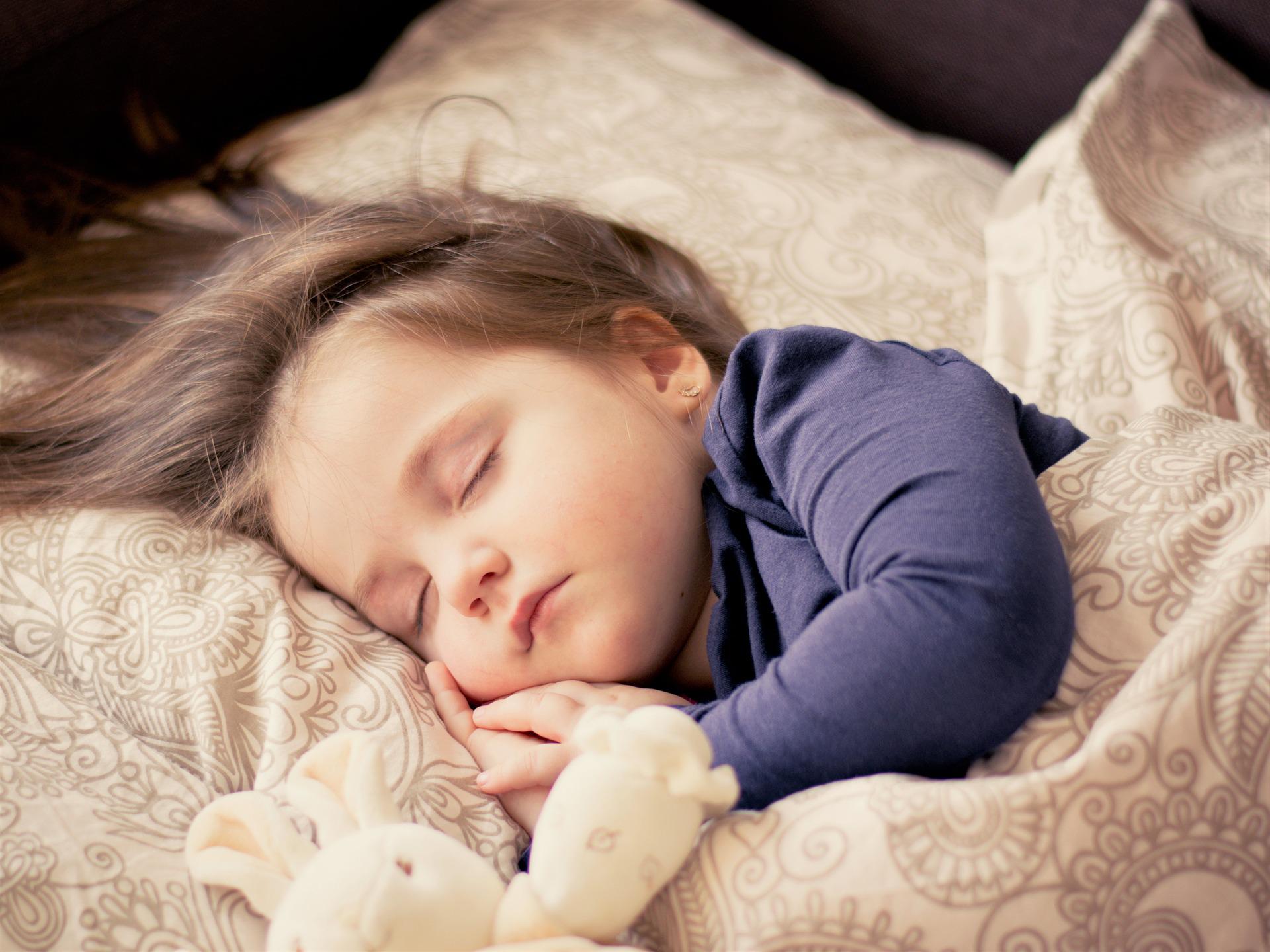 Dijete spava - fiziološka otopina