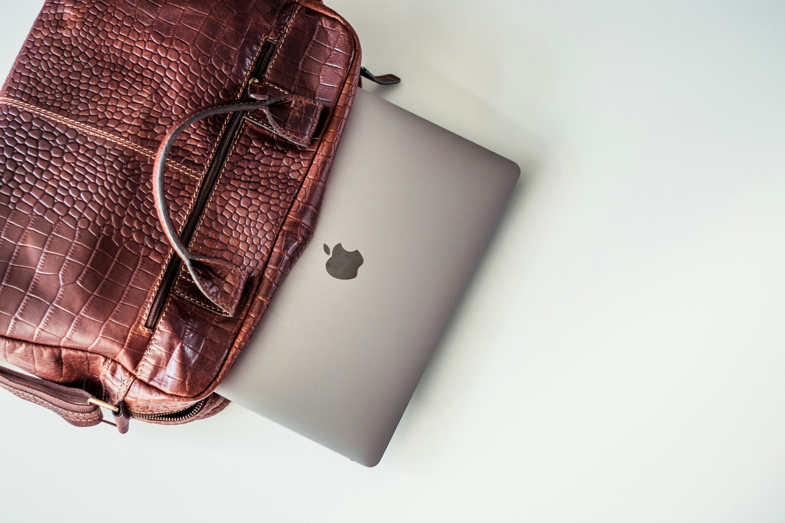 primjer unikatne torbe za laptop