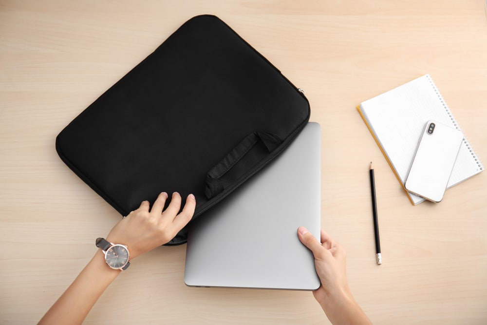 minimalistička ženska torba za laptop