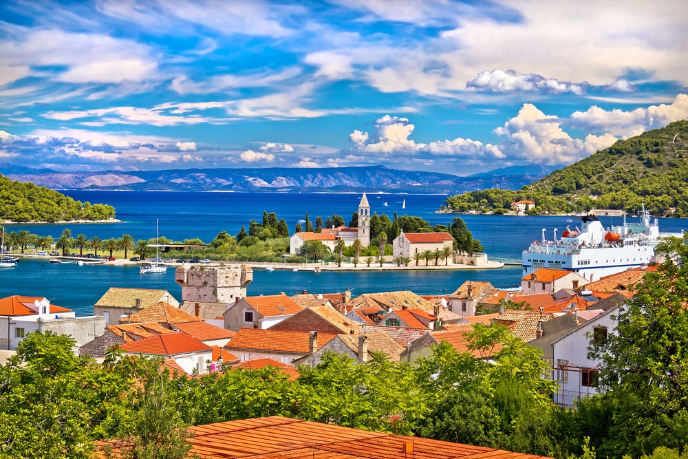 Titova špilja dio je bogate ponude otoka Visa