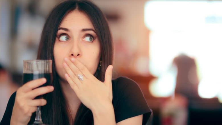 Kako zaustaviti štucanje: 9 savjeta za brzo olakšanje